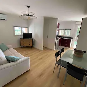 Superbe Avec Terrasse A 80m De La Appartement
